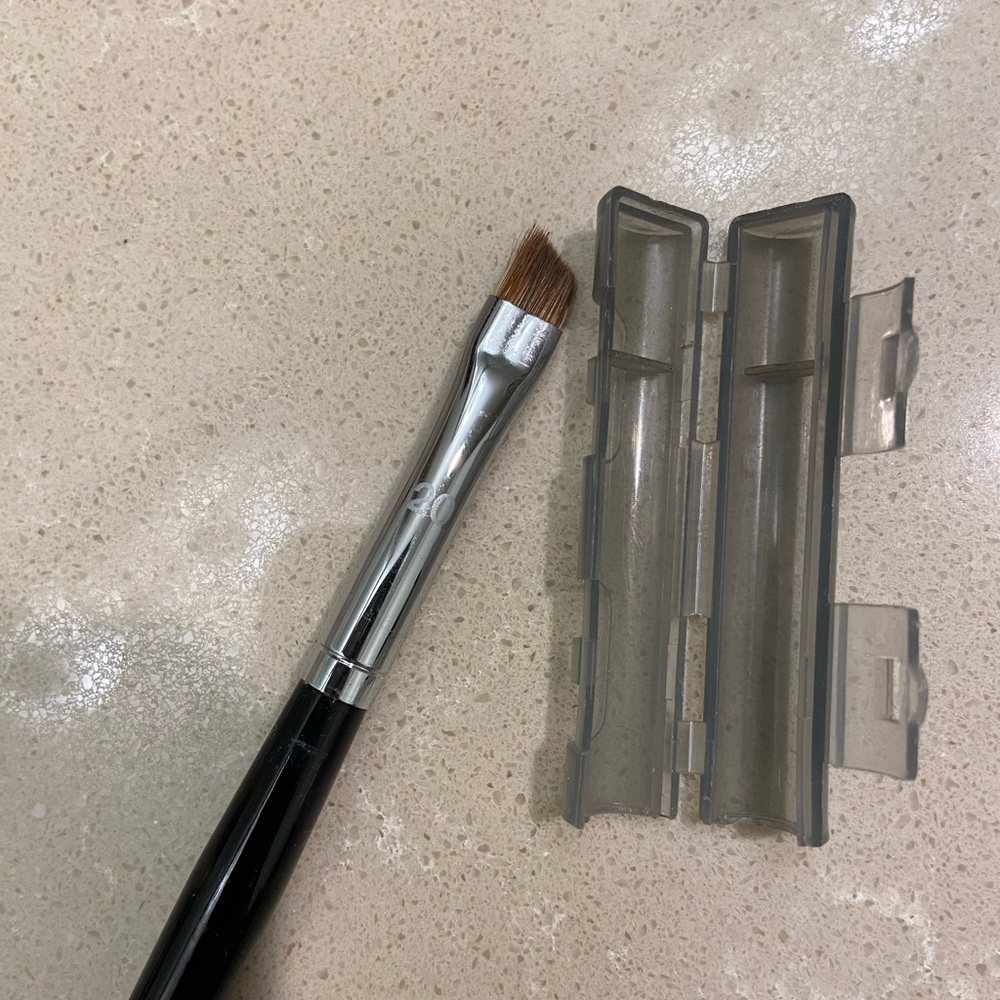 Sephora Pro Brow Precision 20